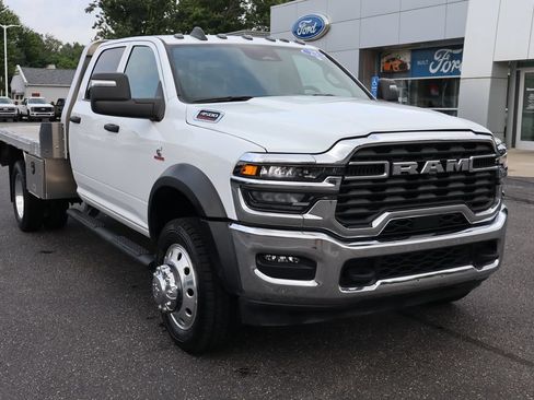 Used 2025 RAM 4500 Tradesman w/ Safety Group AWD/4WD image 2