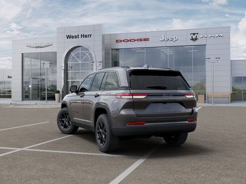 New 2026 Jeep Grand Cherokee Altitude image 3