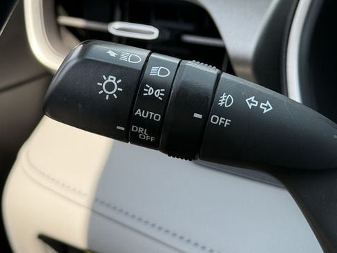 Certified 2024 Toyota Highlander XLE FWD image 21