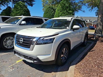 Used 2024 Nissan Pathfinder SL