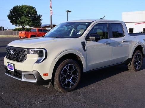 Used 2025 Ford Maverick Lariat AWD/4WD image 10