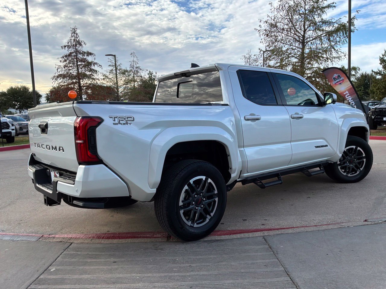 Used 2024 Toyota Tacoma TRD Sport w/ TRD Sport Premium Package AWD/4WD image 6