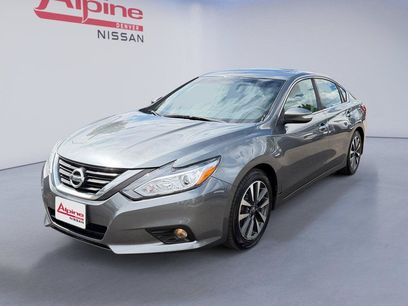 Used 2016 Nissan Altima 2.5 SV w/ Convenience Package