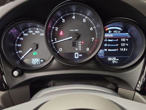 Used 2025 Porsche Macan image 20