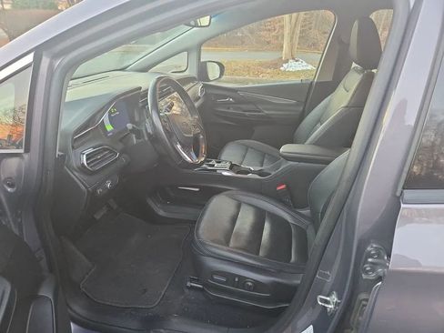Used 2023 Chevrolet Bolt LT image 5