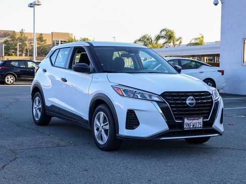 Used 2024 Nissan Kicks S FWD image 2