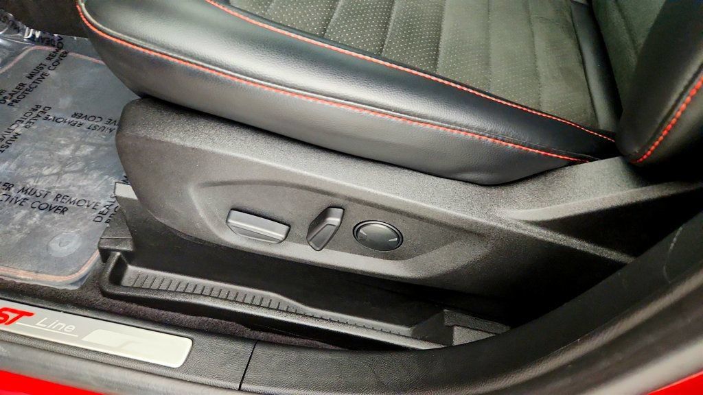Used 2022 Ford Edge ST-Line AWD/4WD image 11
