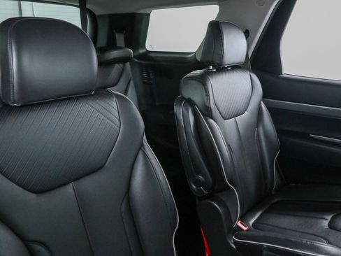 Used 2025 Hyundai Palisade SEL FWD image 28