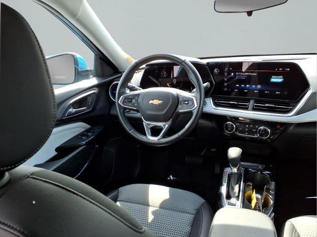 Used 2025 Chevrolet Trax LT w/ Driver Confidence Package FWD image 9