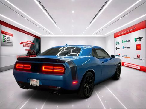 Used 2016 Dodge Challenger R/T Scat Pack w/ Leather Interior Group image 7