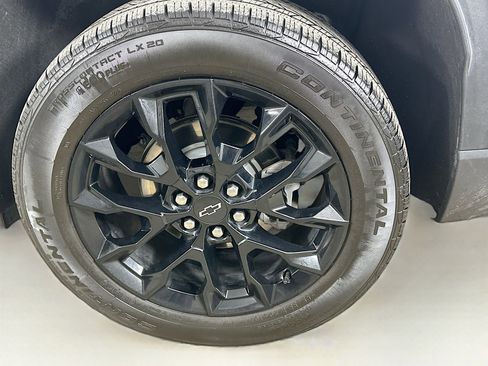 Used 2024 Chevrolet Traverse LT w/ Midnight/Sport Edition image 39