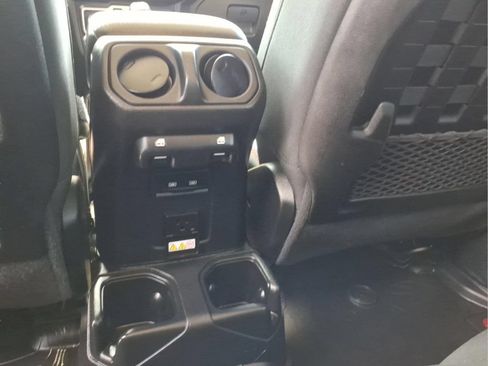 Used 2021 Jeep Wrangler Unlimited Rubicon AWD/4WD image 18