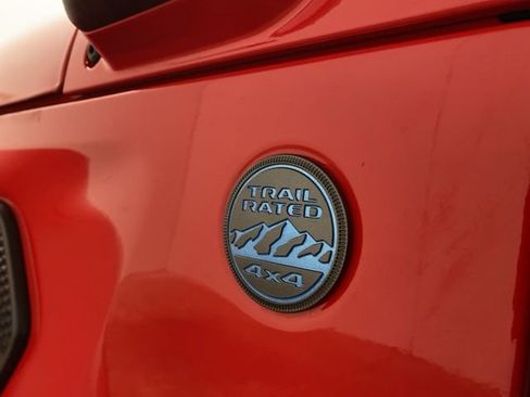 Used 2025 Jeep Wrangler Unlimited Sahara w/ Safety Group image 92