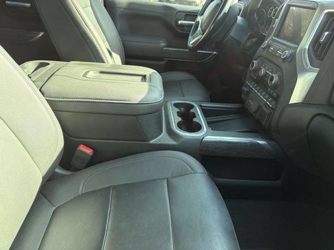 Used 2022 Chevrolet Silverado 1500 LTZ w/ LTZ Premium Package AWD/4WD image 12