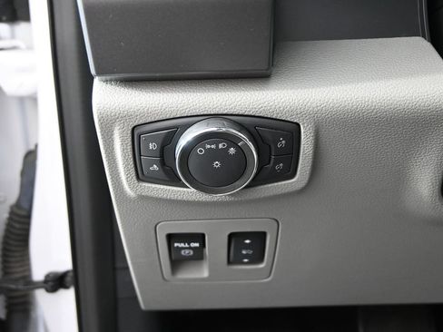 Used 2020 Ford F150 XLT w/ Equipment Group 302A Luxury AWD/4WD image 23