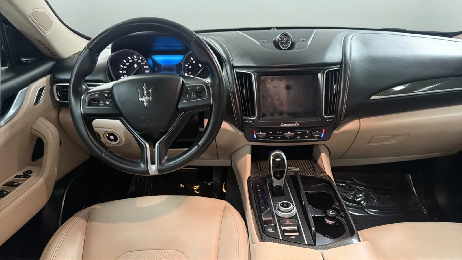 Used 2017 Maserati Levante w/ Luxury Package AWD/4WD image 10