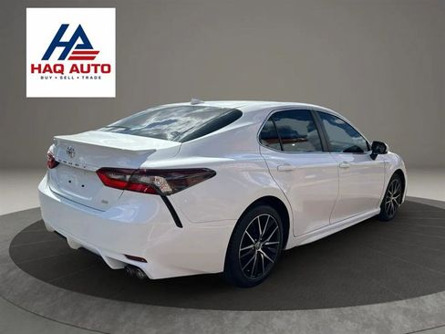 Used 2023 Toyota Camry SE FWD image 5