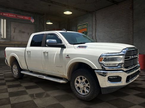 Used 2022 RAM 3500 Laramie AWD/4WD image 2