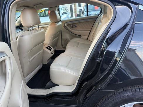 Used 2013 Ford Taurus SEL image 12