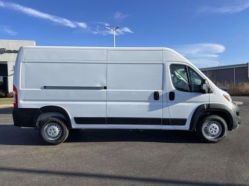 New 2026 RAM ProMaster 2500 w/ Convenience Group image 10