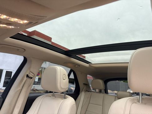 Used 2020 Mercedes-Benz GLE 350 4MATIC image 26