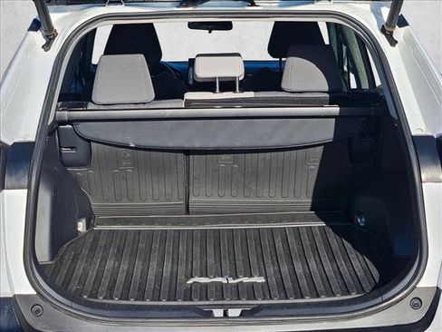 Used 2020 Toyota RAV4 XLE image 19