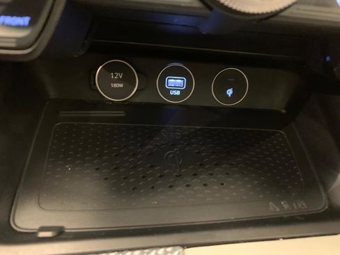 Used 2022 Genesis G70 3.3T w/ Sport Advanced Package image 38