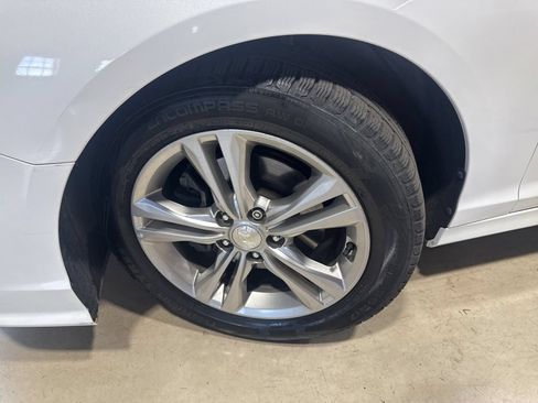 Used 2018 Hyundai Sonata SEL FWD image 2