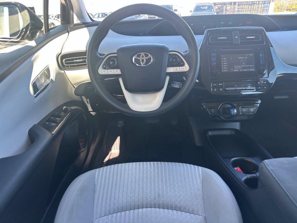 Used 2018 Toyota Prius Two w/ Prius Two Safety Plus Package FWD image 17