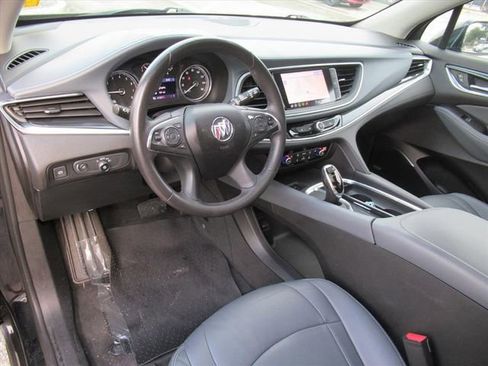 Used 2020 Buick Enclave Essence w/ Sound and Sites Package image 14