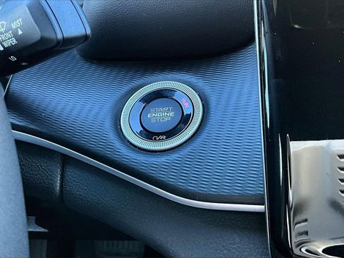 Used 2023 Jeep Grand Cherokee L Laredo image 26