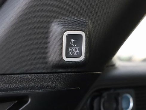 New 2025 Jeep Grand Cherokee Altitude AWD/4WD image 8
