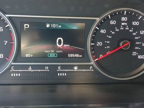 Used 2023 Kia Sorento LX FWD image 32