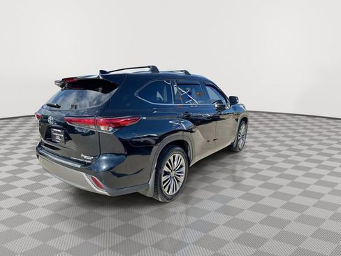 Used 2021 Toyota Highlander Platinum image 9