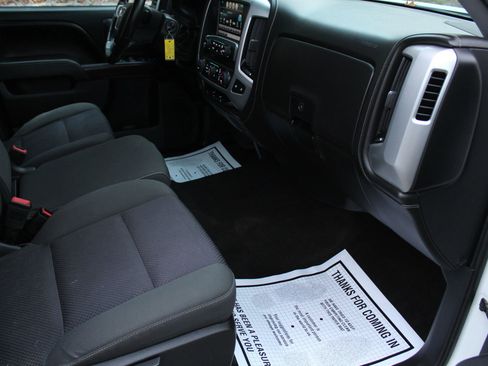 Used 2017 GMC Sierra 1500 SLE w/ SLE Value Package image 16