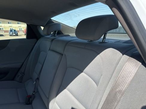 Used 2024 Chevrolet Malibu LT image 35