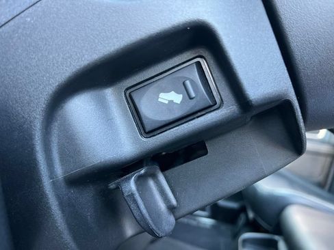 Used 2019 RAM 2500 Laramie AWD/4WD image 15