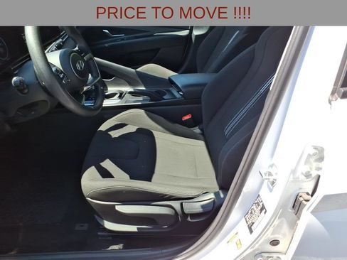 Used 2024 Hyundai Elantra SEL FWD image 13