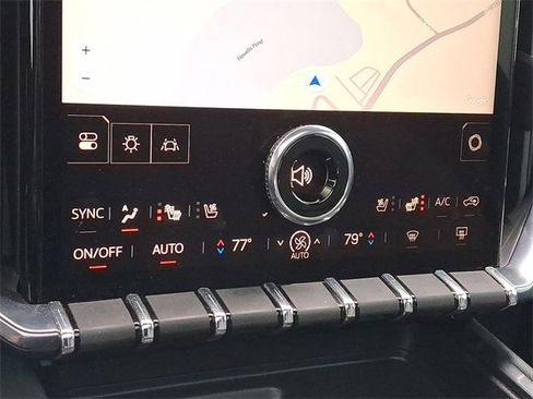 Used 2024 GMC Acadia AT4 w/ Luxury Package image 18