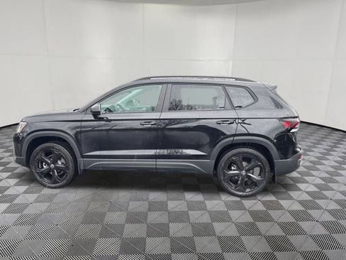 New 2025 Volkswagen Taos SE AWD/4WD image 10
