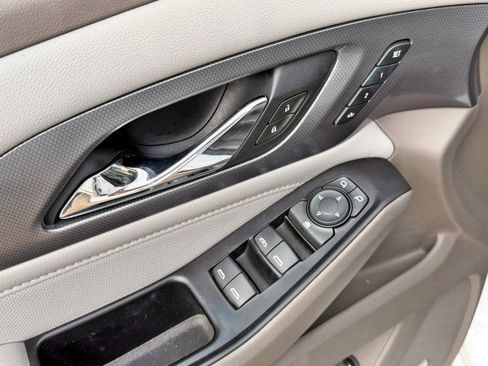 Used 2020 Chevrolet Traverse Premier w/ LPO, Floor Liner Package image 11