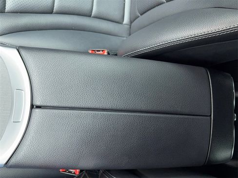 Used 2021 Mercedes-Benz GLC 300 image 34