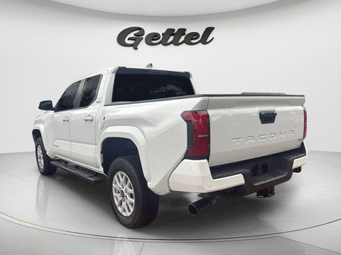 Used 2024 Toyota Tacoma SR5 w/ SR5 Upgrade Package RWD image 8