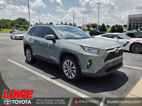 Used 2021 Toyota RAV4 XLE Premium FWD image 1