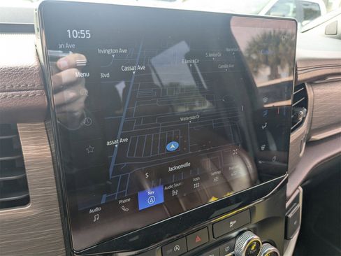 Used 2024 Ford Expedition Limited image 23