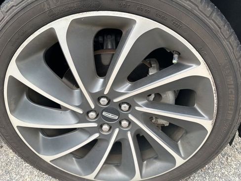 Used 2019 Lincoln Nautilus Reserve image 8