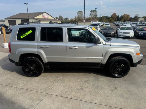 Used 2013 Jeep Patriot Sport image 4