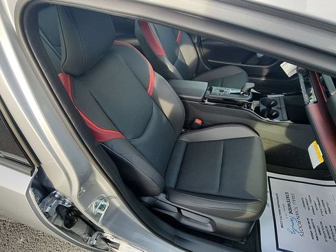 New 2026 Toyota Prius Plug-In Hybrid FWD image 28