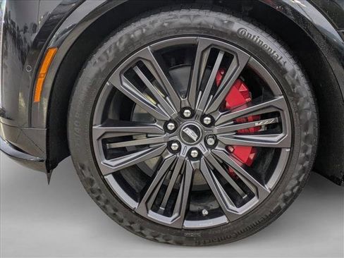 Used 2026 Cadillac Lyriq V image 9