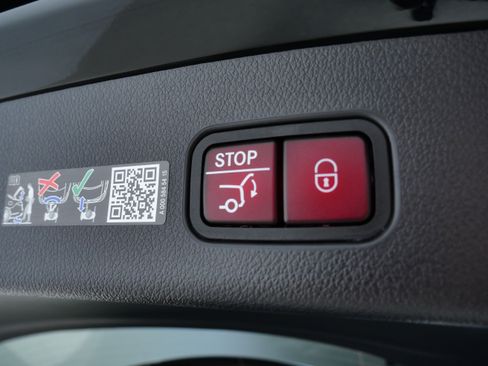 Certified 2026 Mercedes-Benz GLC 300 4MATIC image 8
